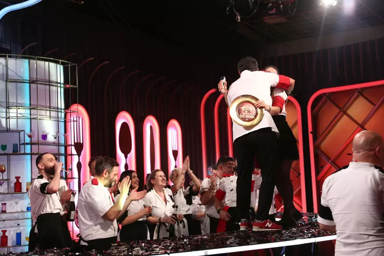 nina-hariton-castigatoare-chefi-la-cutite-3-1