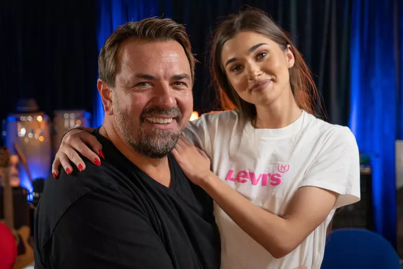 theo rose 26 de ani 4