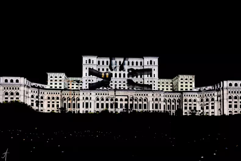 382585574102313880358277444380768400468438945n