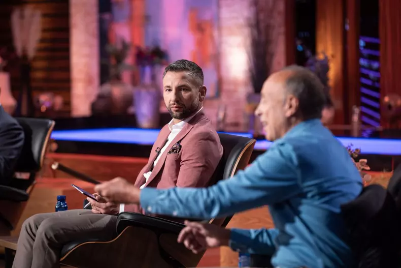 imperiul-leilor-26-septembrie-2023-andreea-druta-i-a-impresionat-pe-investitori-cu-afacerea-sa-lapterra-14