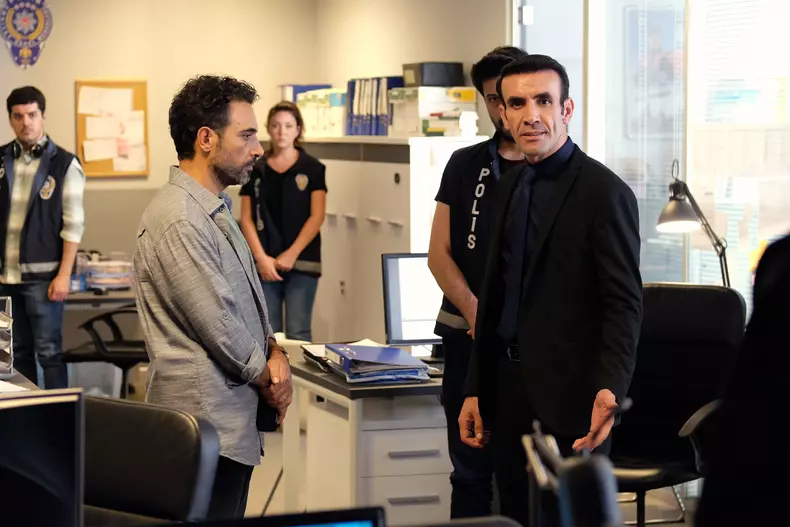 mehmet-yilmaz-ak-intunecatul-procuror-pars-din-secrete-de-familie-1