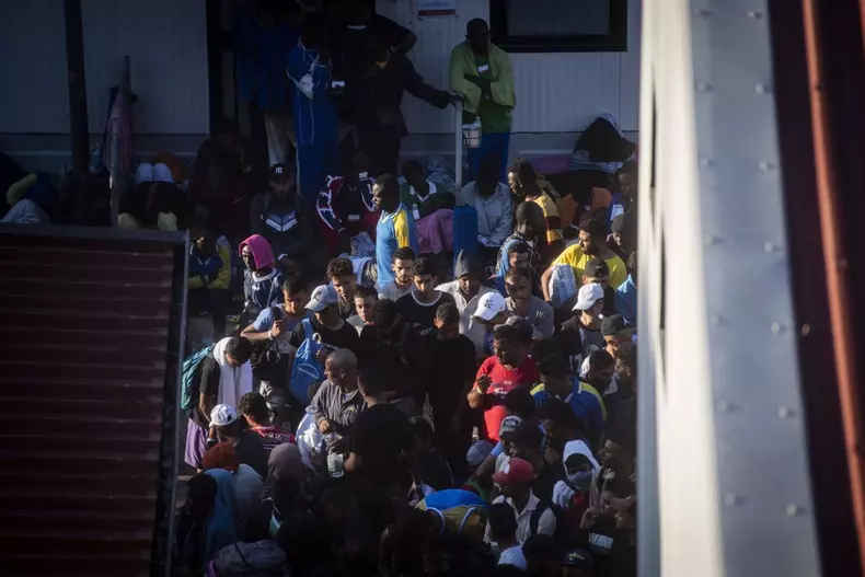 Italian authorities begin transfer of migrants from Lampedusa, Italy - 14 Sep 2023