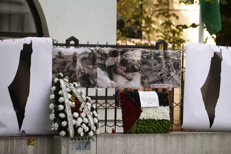 39370253010262855053499238130659549632592438n