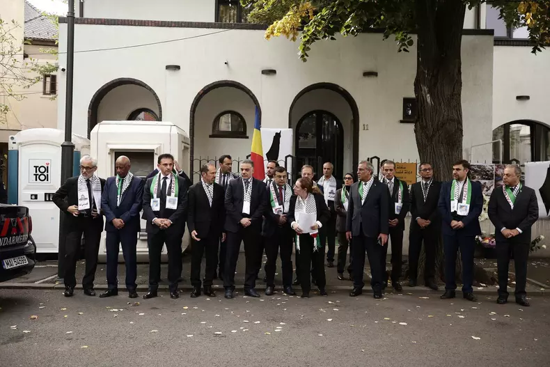 3943862808845063026404145604995448364452206n