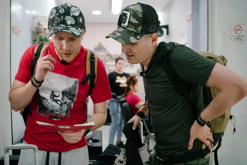 Ionuț Rusu și George Tănase - America Express (4)