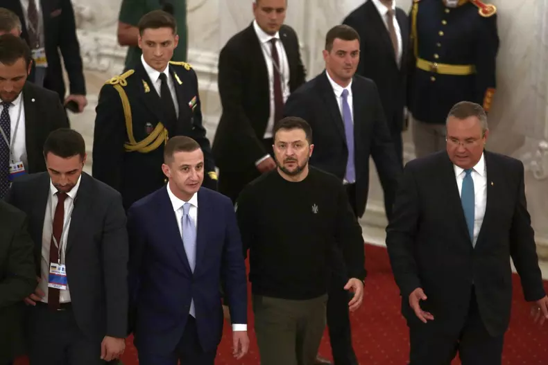 zelenski-ciuca-simonis-c