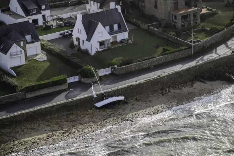 Storm Ciaran Hits France