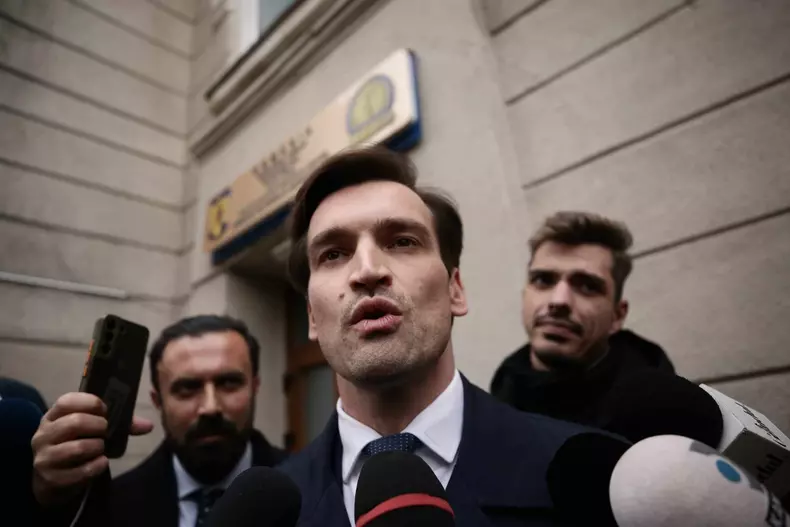 405941902_296684053359057_637806072857432683_n