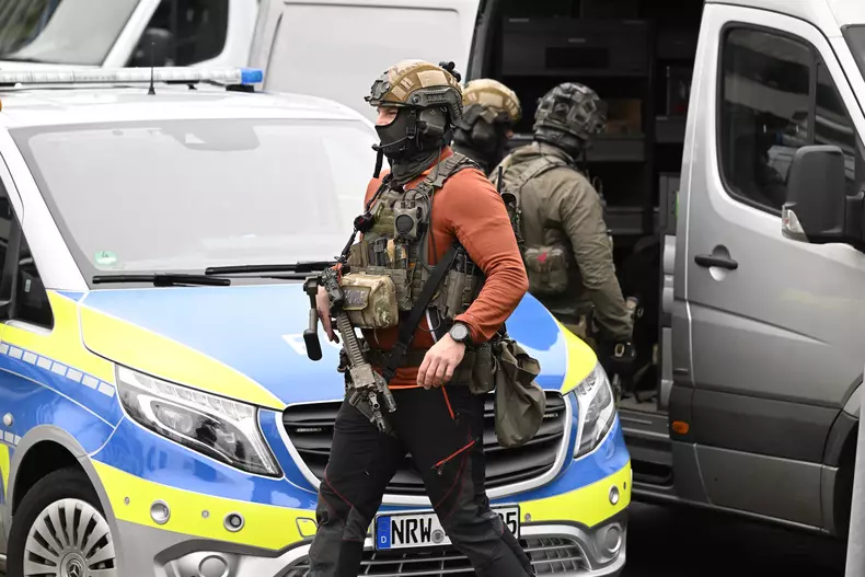 Several pupils injured in Wuppertal - suspect arrested