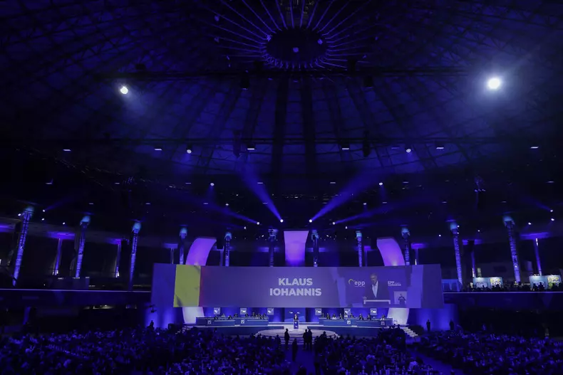 instantfinalppeursula05inquamphotosoctavganea