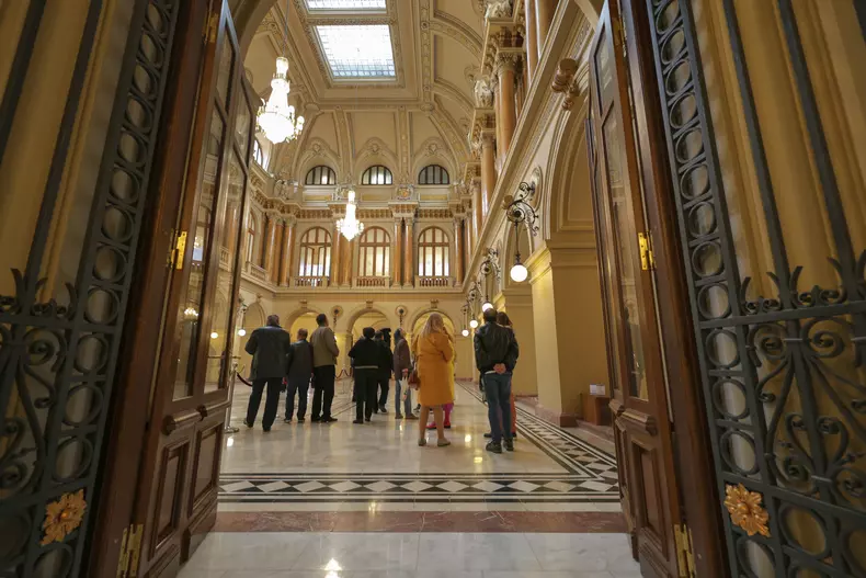 sala-de-marmura-02
