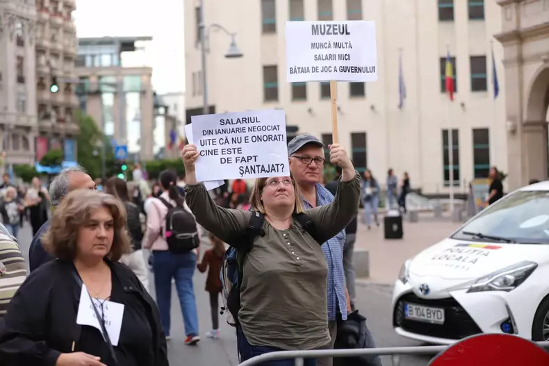 protest-angajati-muzee-noaptea-muzeelor-2024-foto-dumitru-angelescu-3
