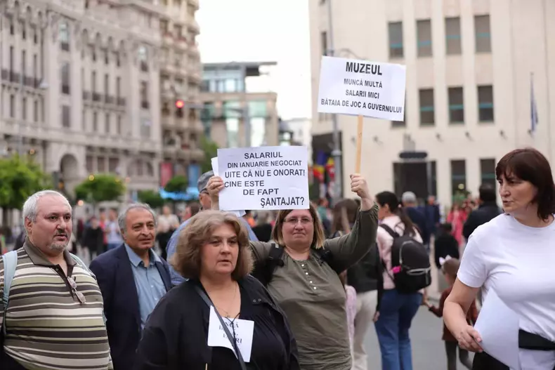 protest-angajati-muzee-noaptea-muzeelor-2024-foto-dumitru-angelescu-4