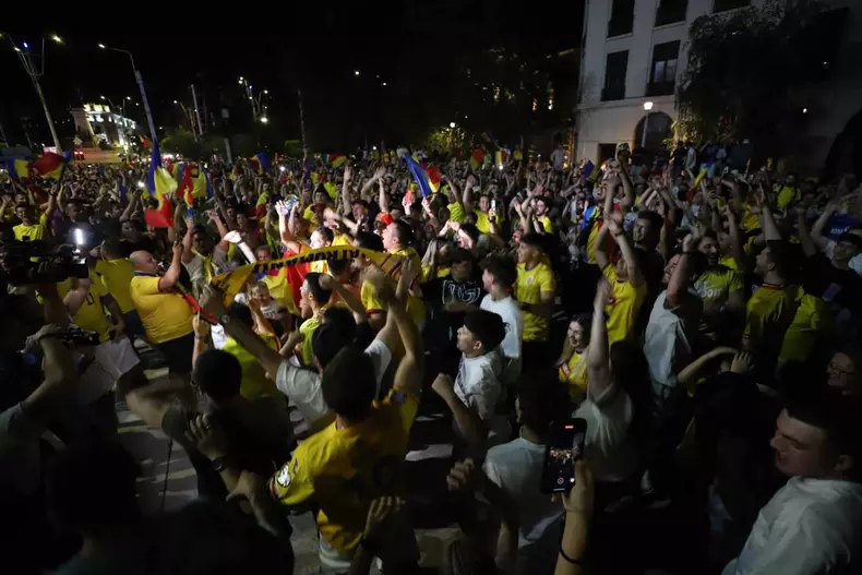 4485445284558221103972226252308353333035532n