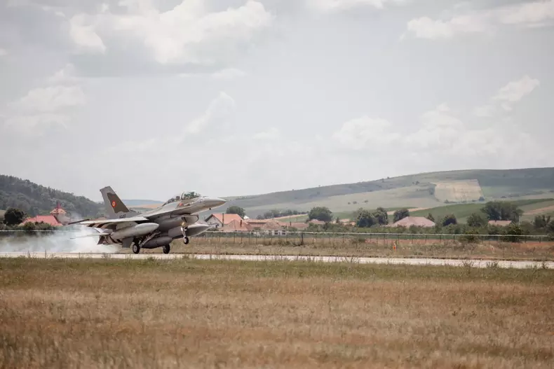 avioane-f-16-norvegia-campia-turzii-001-4