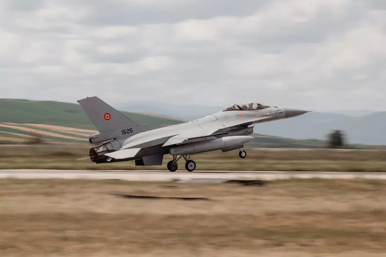 avioane-f-16-norvegia-campia-turzii-001-6