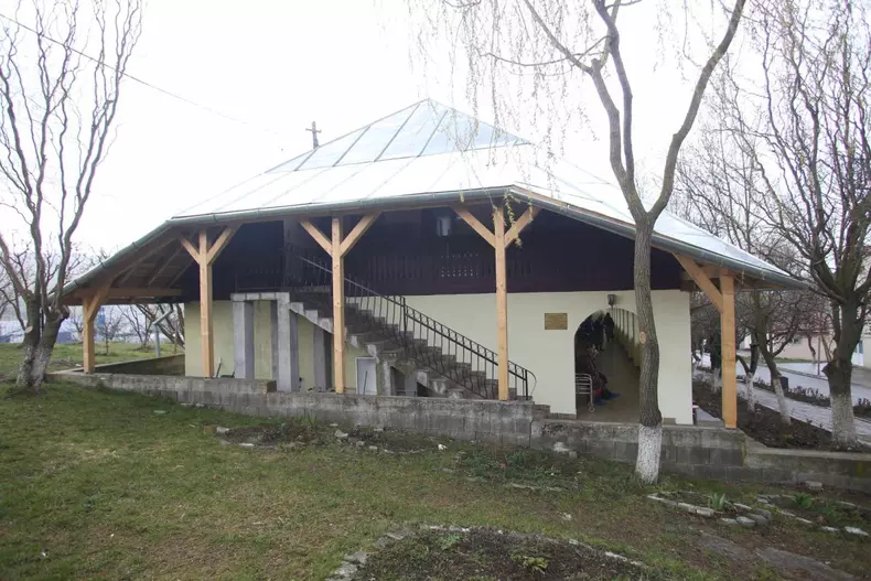 dumbrava-sursa-de-iubire-si-energie-pentru-sute-de-copii-si-varstnici-259316