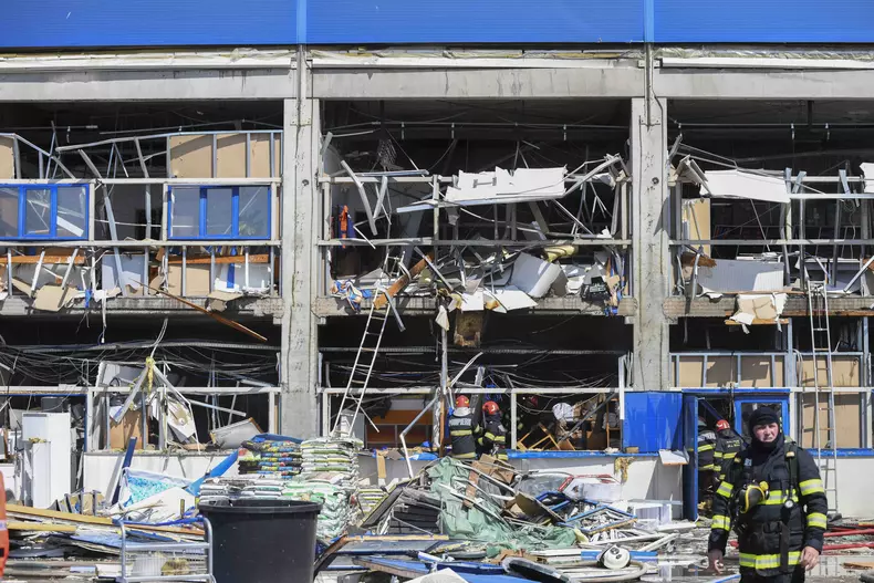 instantbotosaniexplozie011inquamphotosdenisgrosu