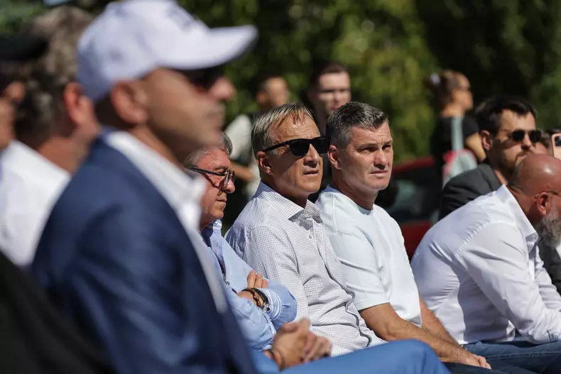 monumentul dedicat Generatiei de Aur 10 FOTO Vlad Chirea