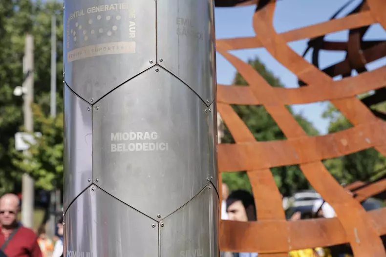 monumentul dedicat Generatiei de Aur FOTO Vlad Chirea