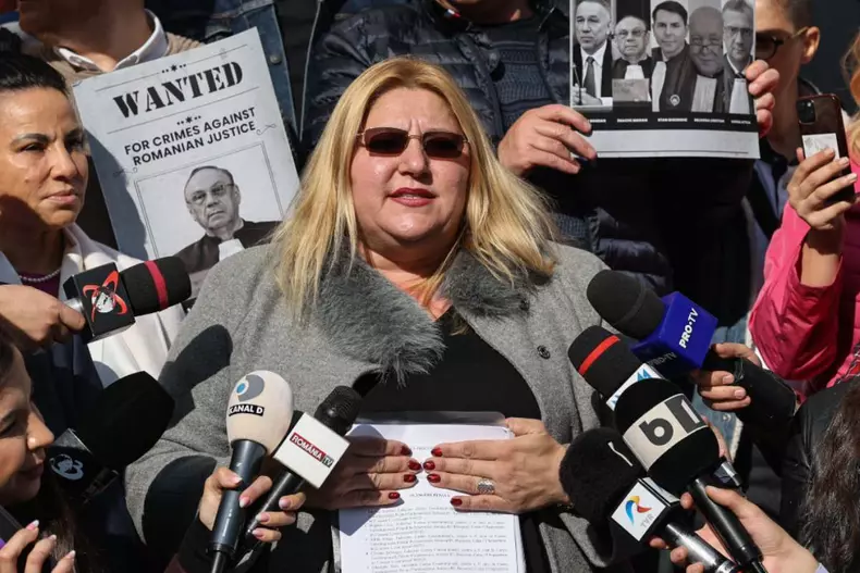 Diana Șoșoacă la Parchetul General, 31 Octombrie 2024 - Foto Vlad Chirea (4)