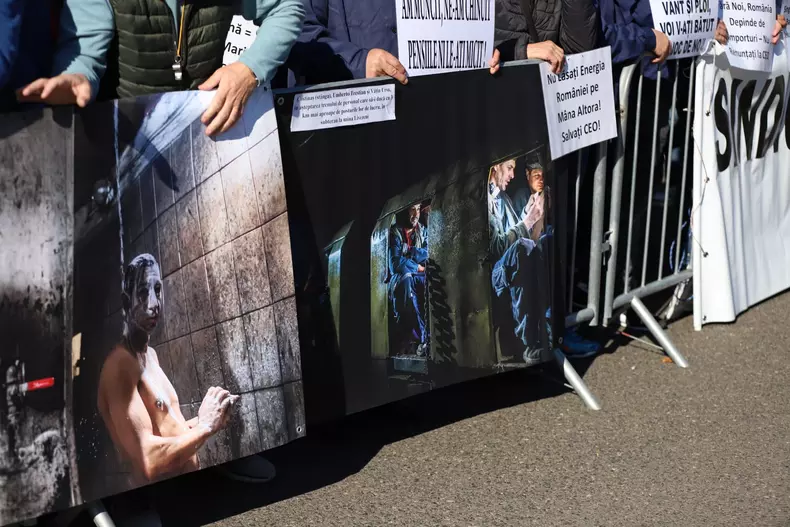 protest-mineri-piata-victoriei-2