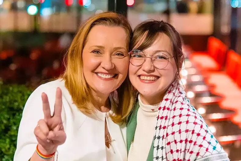 Cum s-a schimbat relația dintre Elena Lasconi și fiica ei