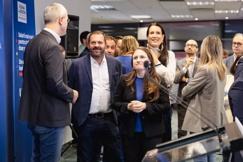 elena-lasconi-vot-p-25
