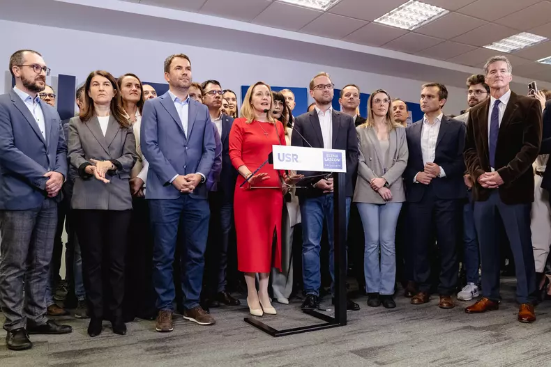 elena-lasconi-vot-p-41
