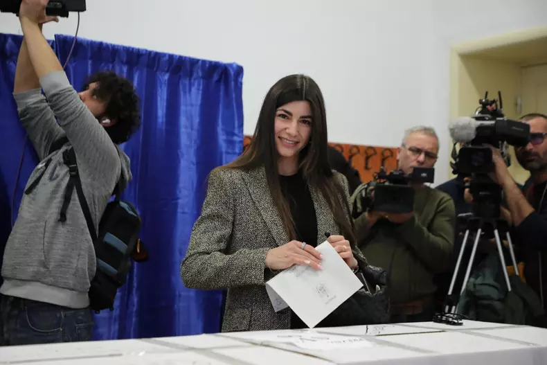 fiica lui mircea geoana prezidentiale 2024