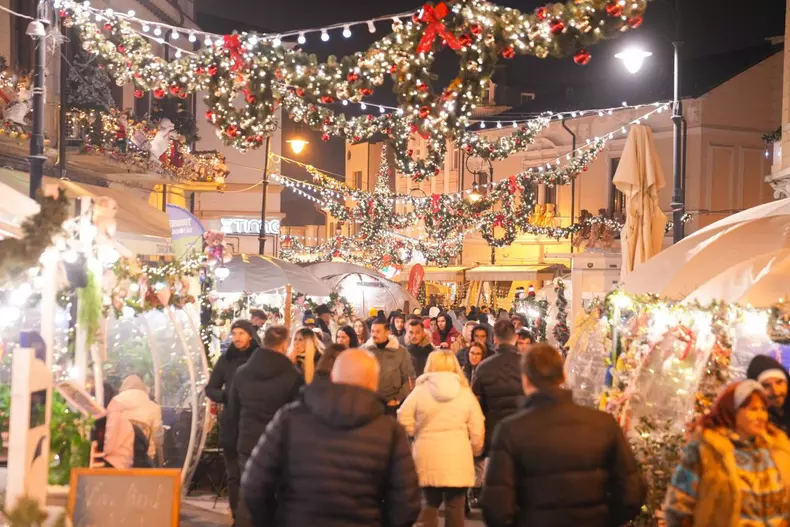 targ2-craciun-craiova-facebook