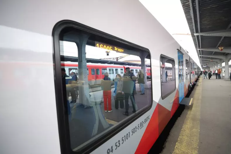 tren8-alstom-coradia-libertatea-dumitru-angelescu