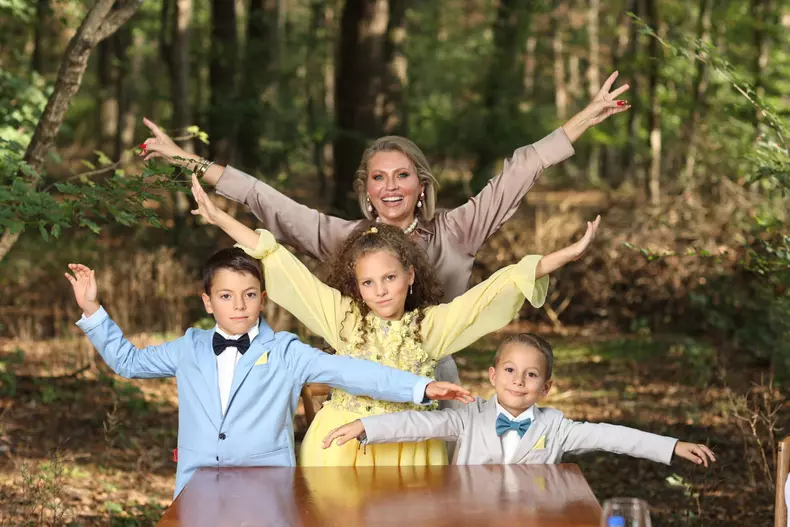 Mirela Vaida si copiii