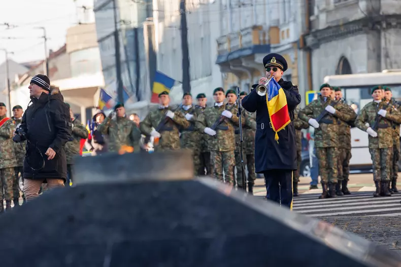 Parada Militara Cluj - Foto Facebook Emil Boc 3