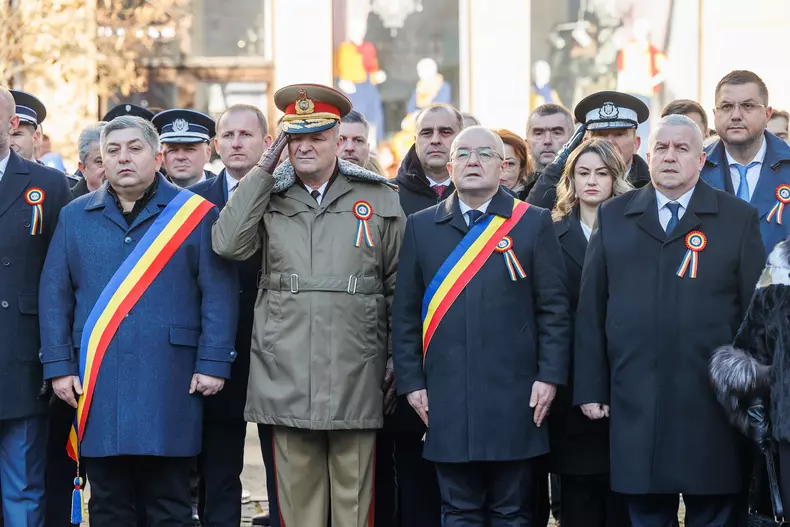 Parada Militară Cluj - foto FB Emil Boc 1