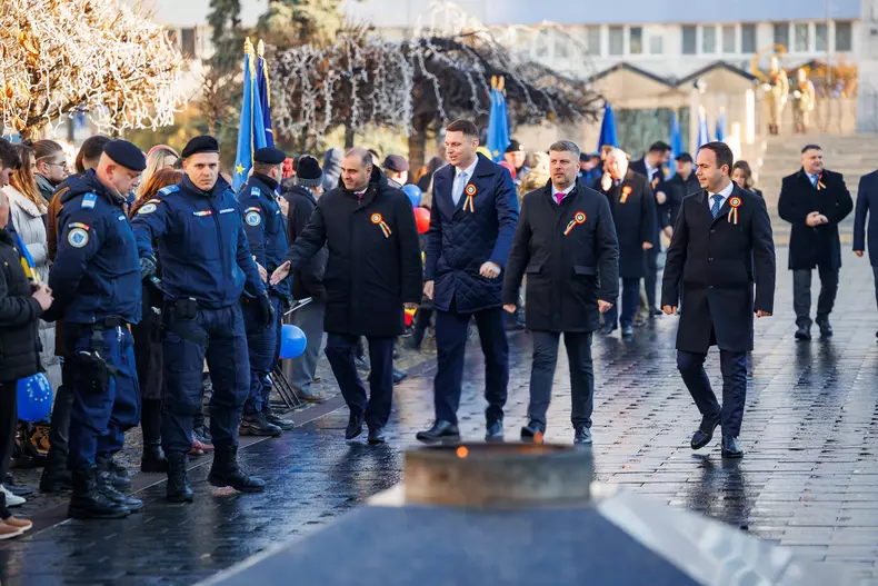 Parada Militară Cluj - foto FB Emil Boc 2