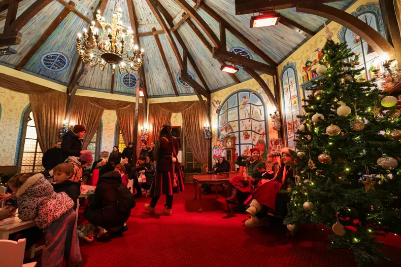 targul de craciun din piata constitutiei bucuresti 2