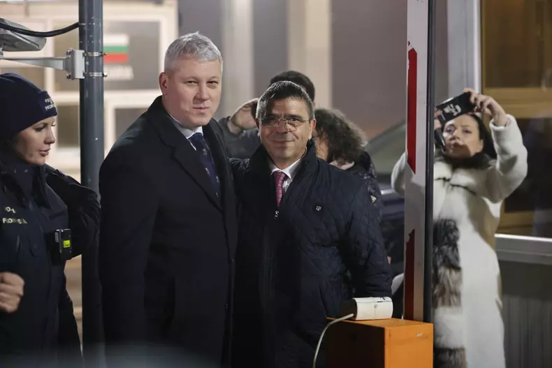 România a intrat în Schengen complet. Miniştrii de interne român și bulgar au celebrat de Anul Nou aderarea terestră (10)