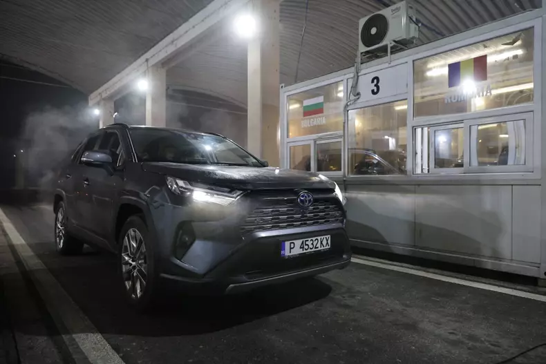 România a intrat în Schengen complet. Miniştrii de interne român și bulgar au celebrat de Anul Nou aderarea terestră (18)