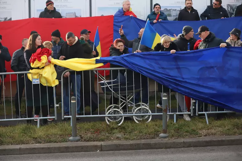 Suținătorii lui Georgescu au ajuns la București. Foto Angelescu Mituș Libertatea4
