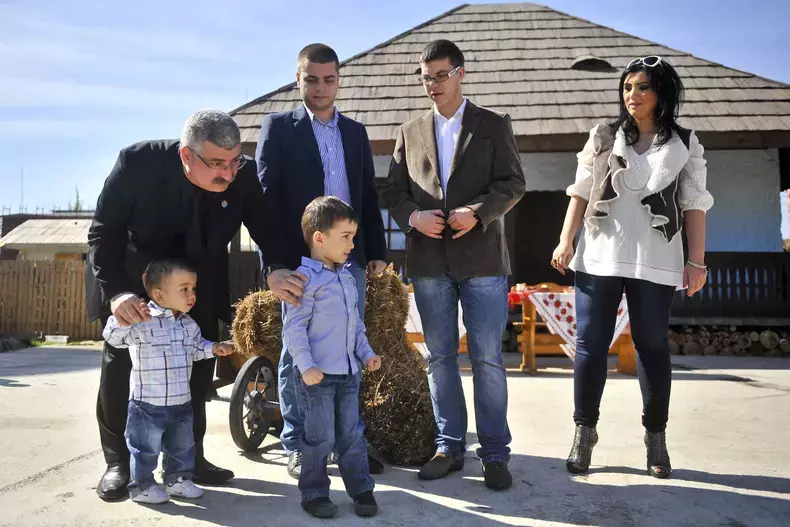 VIDEO Honorius Prigoană și-a luat familia și a plecat în State. Ce a descoperit Adriana Bahmuțeanu despre averea lui Silviu Prigoană