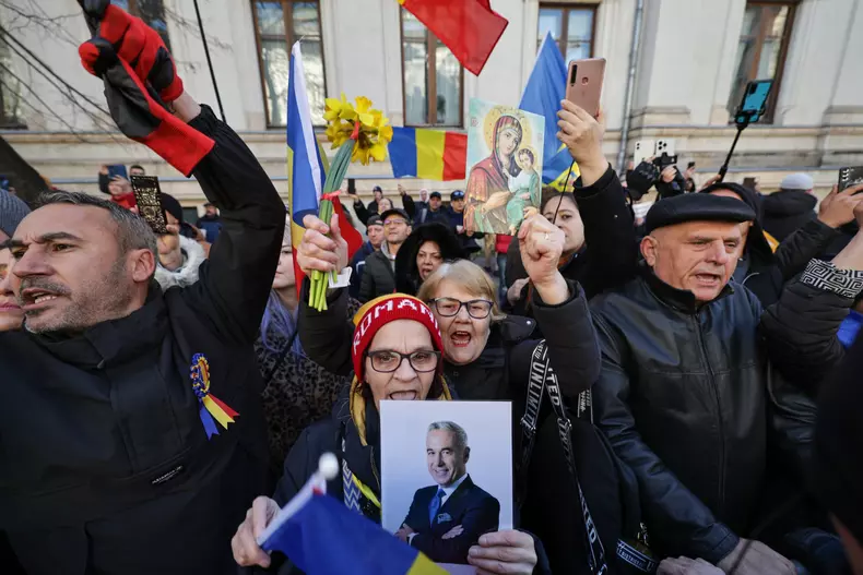 Călin Georgescu a plecat de la Judecătoria Sector 1 după jumătate de oră- Foto Vlad Chirea (6)