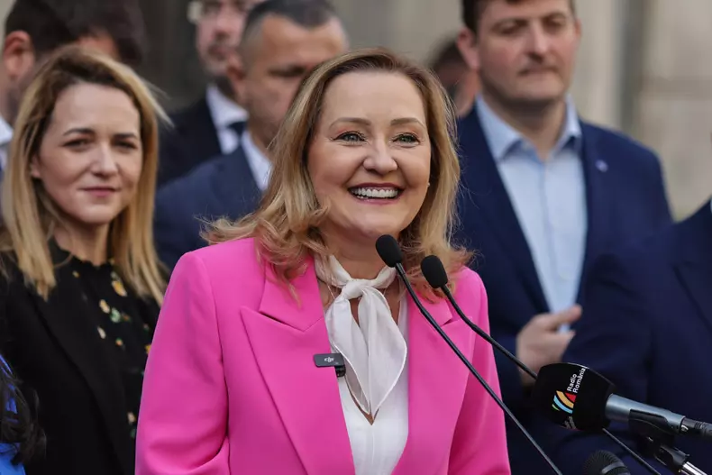 elena-lasconi-candidatura-prezidentiale (17)