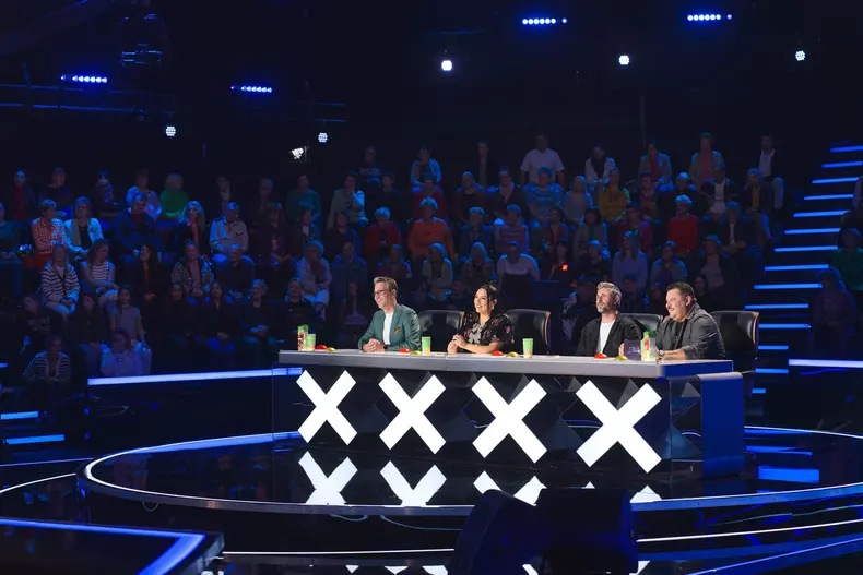 juriul Romanii au talent