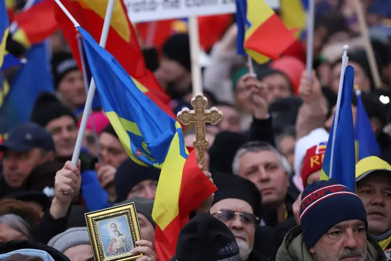 protest-aur-piata-victoriei-001 (4)