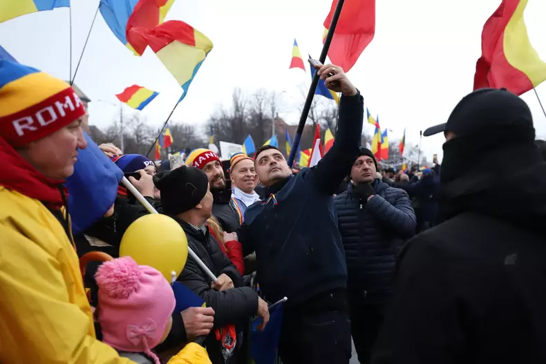 protest-aur-piata-victoriei-001 (8)