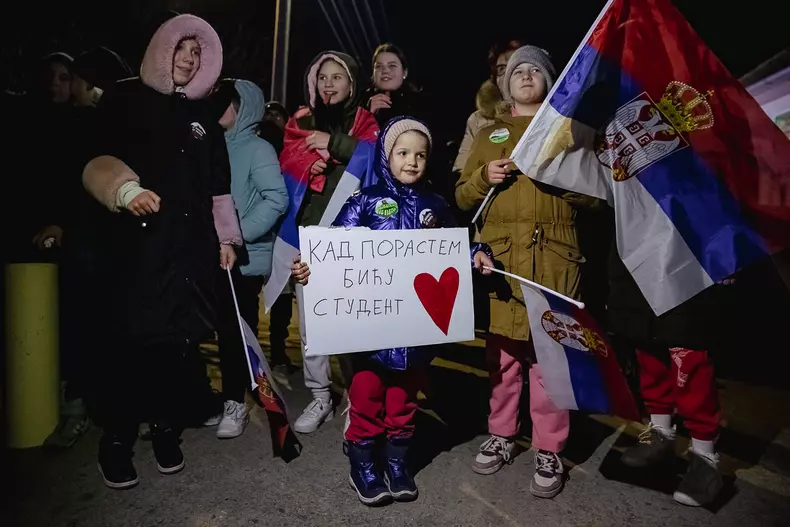 protest-serbia-la-sate-s-137