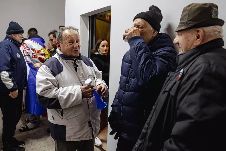 protest-serbia-la-sate-s-153