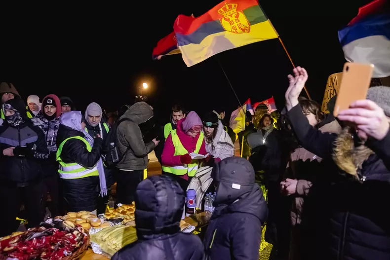 protest-serbia-la-sate-s-174