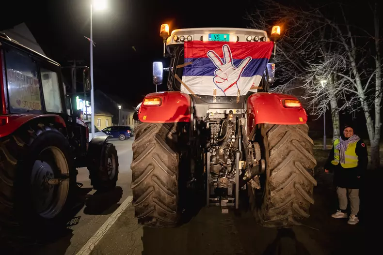 protest-serbia-la-sate-s-189